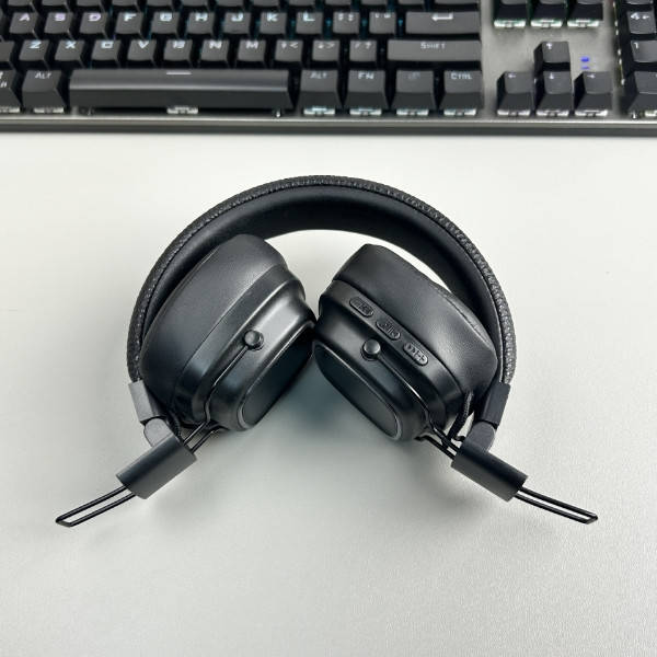 Навушники бездротові Stereo CYZ-30 76208 Bluetooth з підсвіткою та мікрофоном Чорні